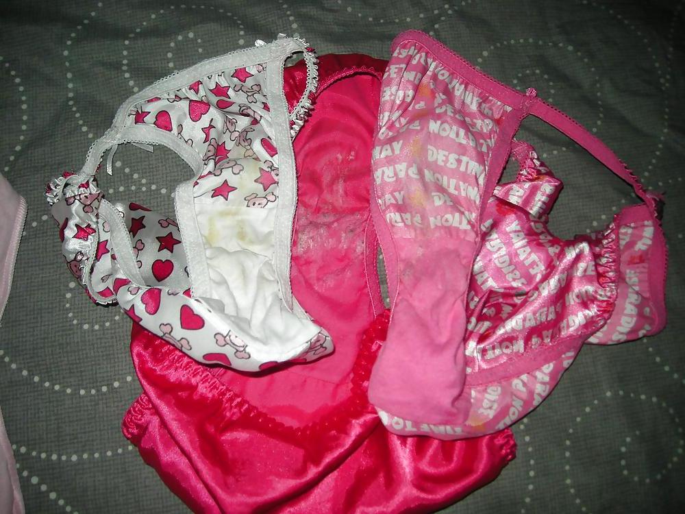 25P Home and friends panties cum