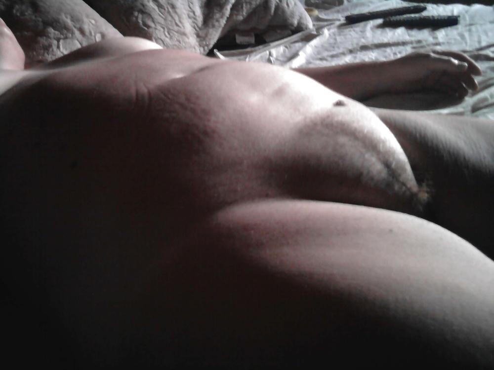 7P Anna at home on the bed(amateur)