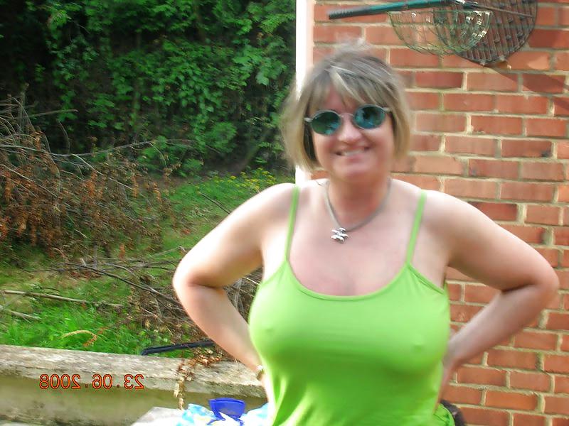 10P Stepsister ooops and hidden pics
