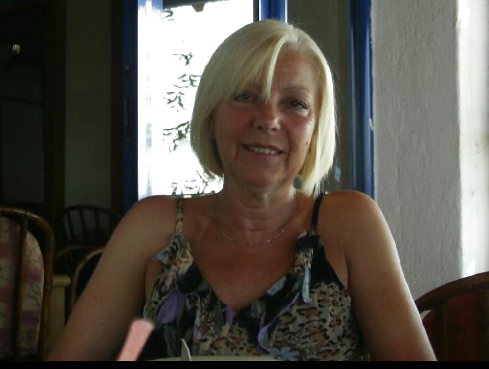 25P C.B (Sexy Granny as a commenter on the other gallery said).