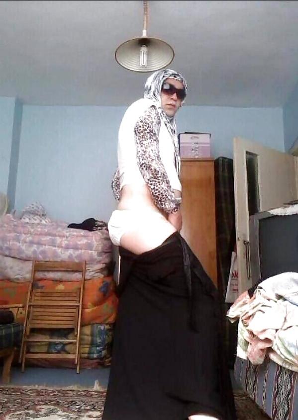 25P Turkish moms at home