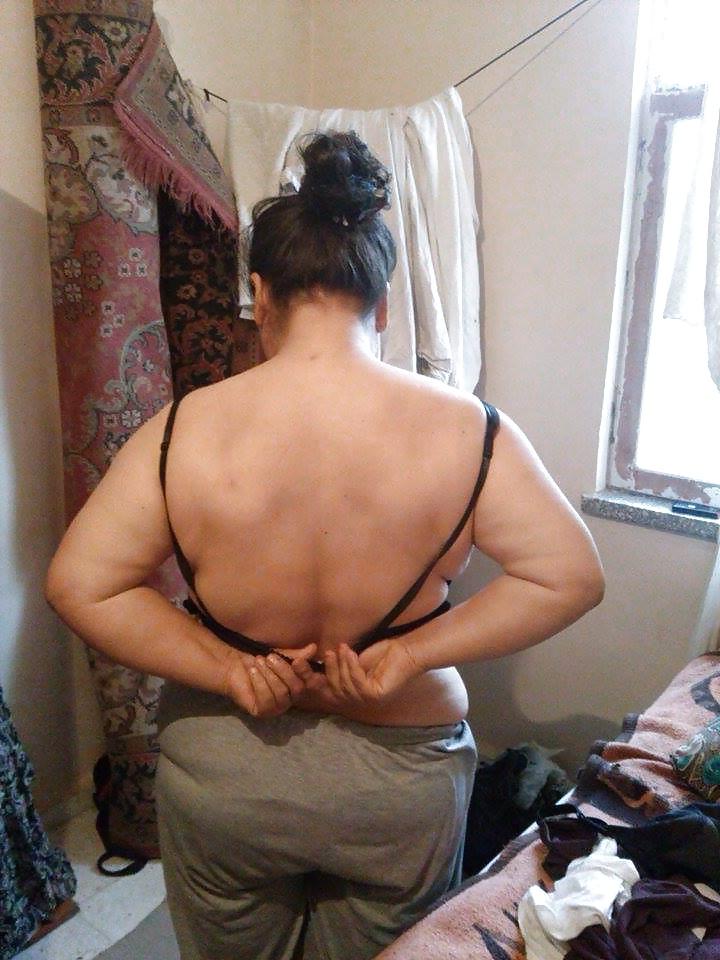 25P Turkish moms at home