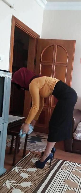 25P Turkish moms at home