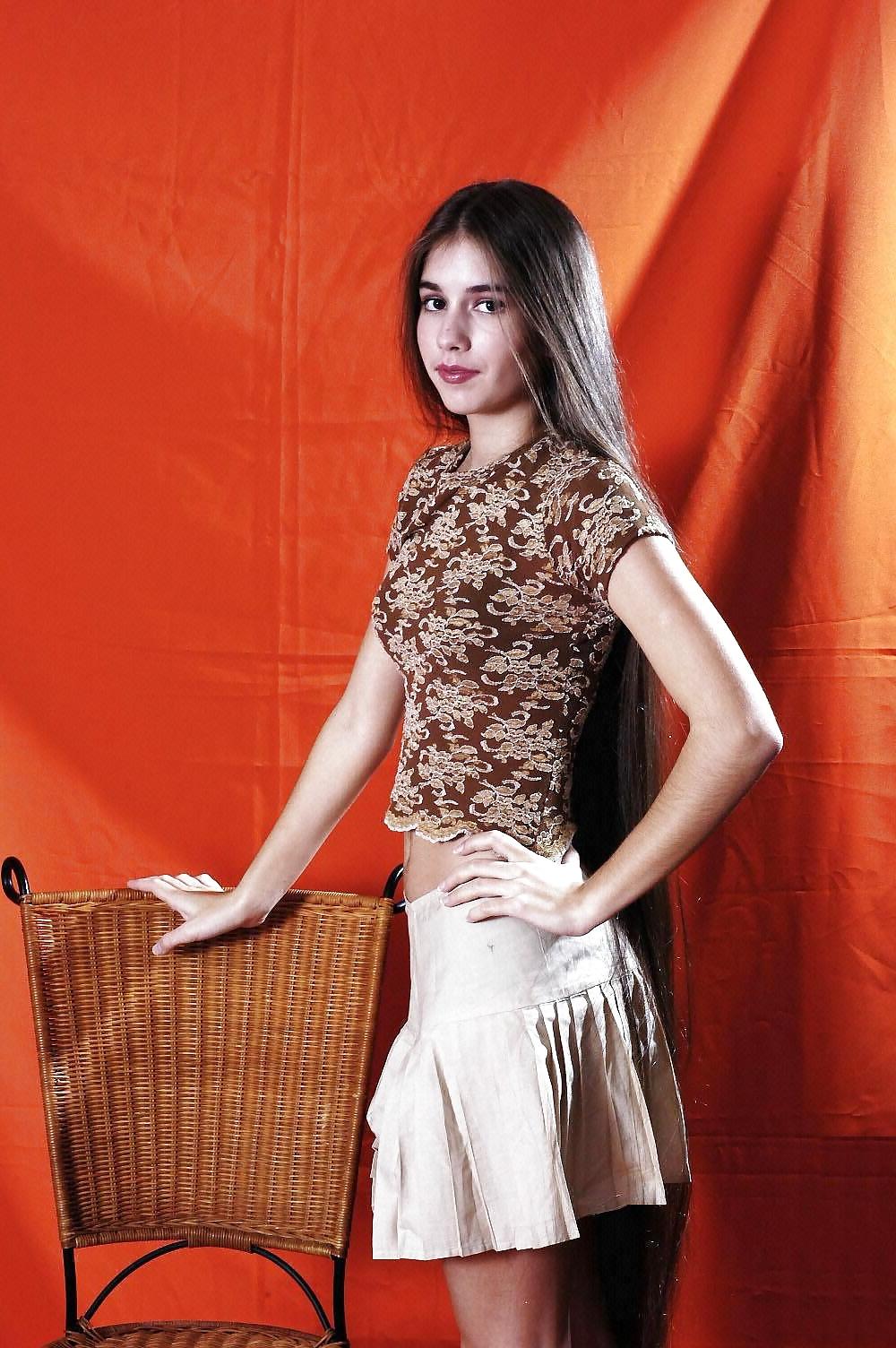 16P Beautiful Teen With Insanely Long Hair - 01