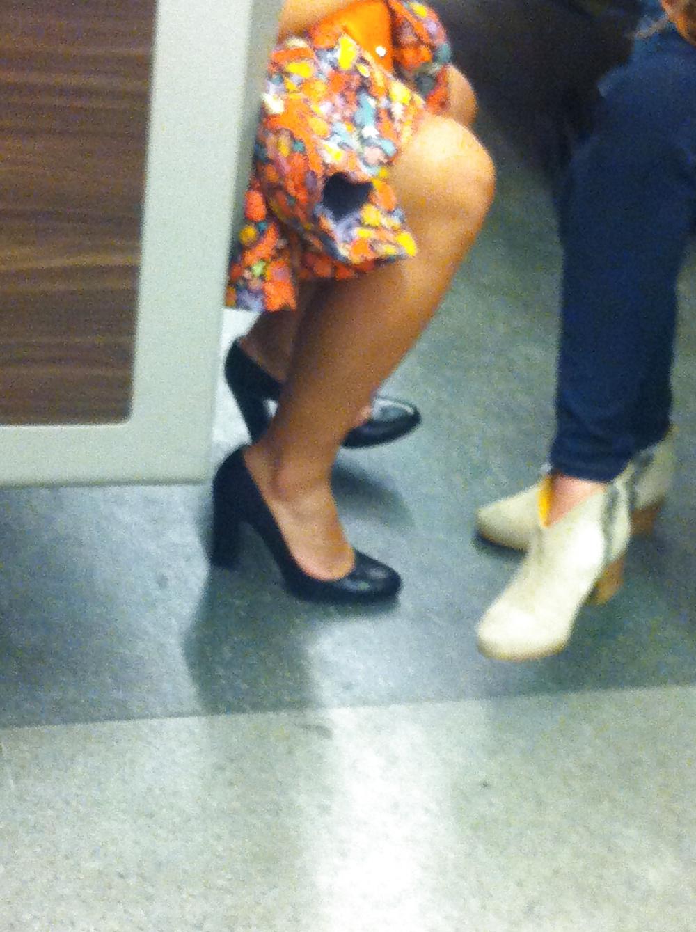6P Hot brunette with sexy legs