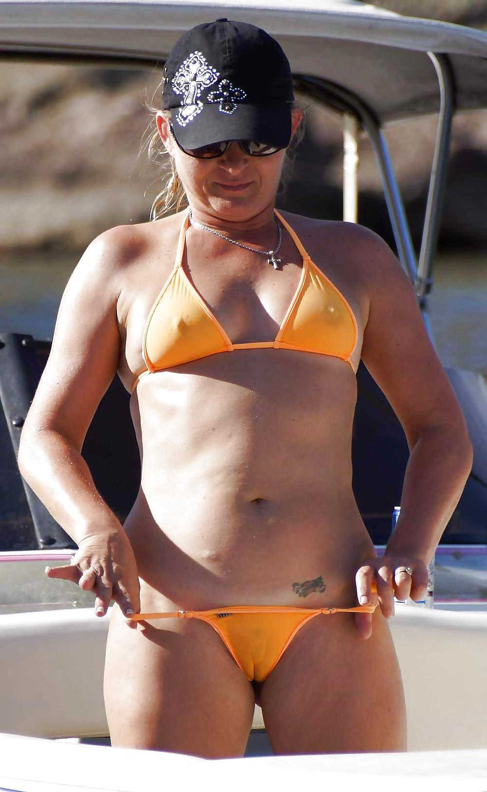 25P Candid Teen Bikini Cameltoe II