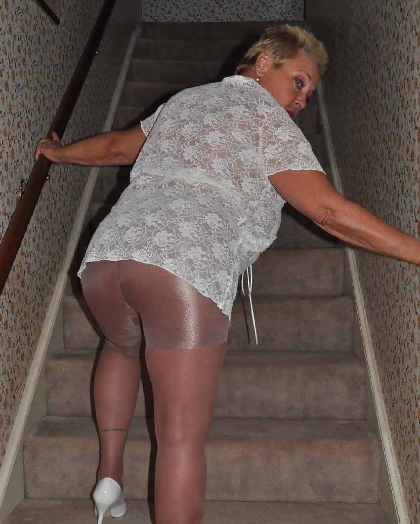 25P Women in panties under pantyhose 16