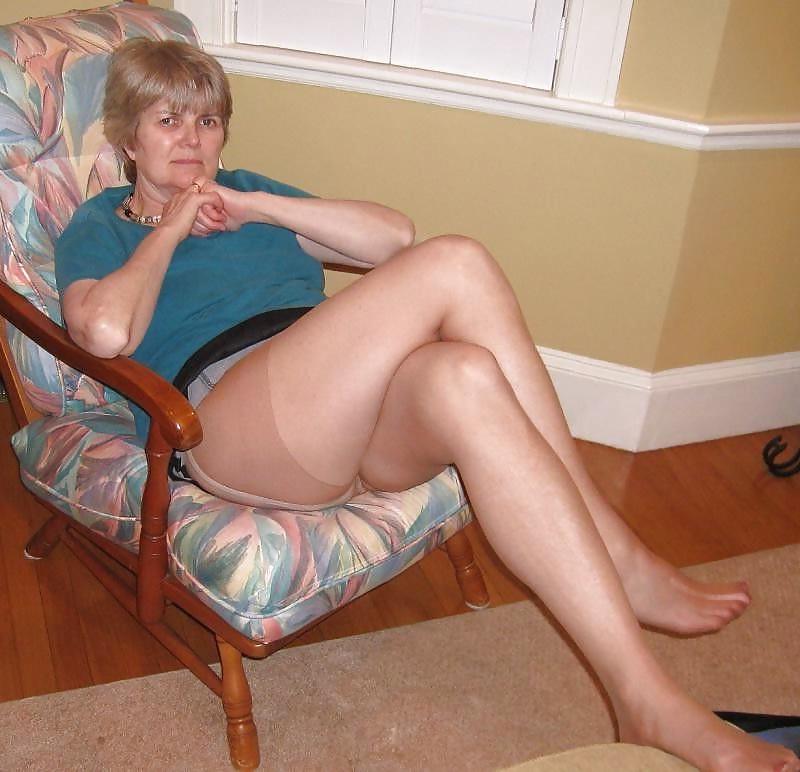 25P Women in panties under pantyhose 16