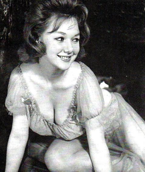 24P Vintage Colletion # 21 Suzanne Baxter the Fling Girl