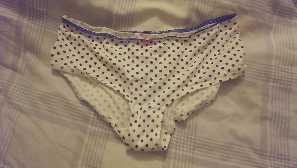 25P A friend's wife (and her lingerie)