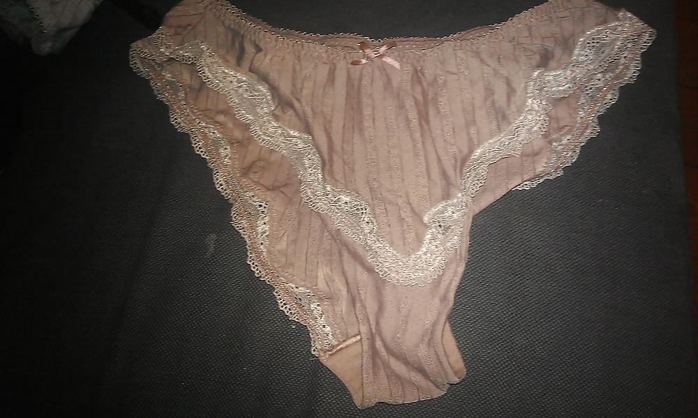 25P A friend's wife (and her lingerie)