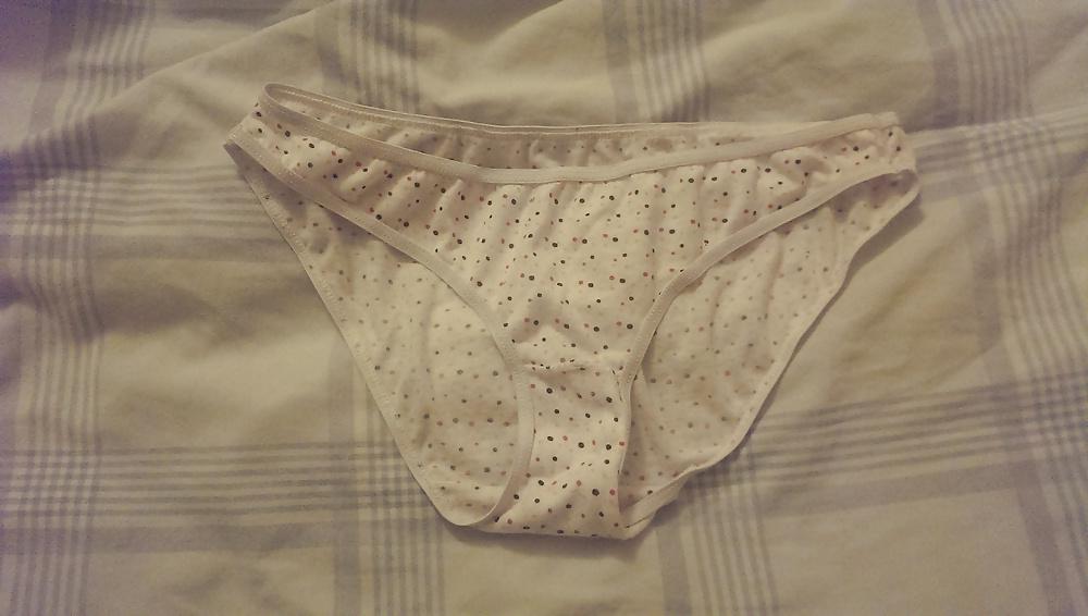 25P A friend's wife (and her lingerie)