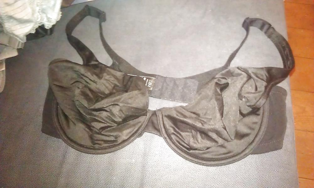 25P A friend's wife (and her lingerie)