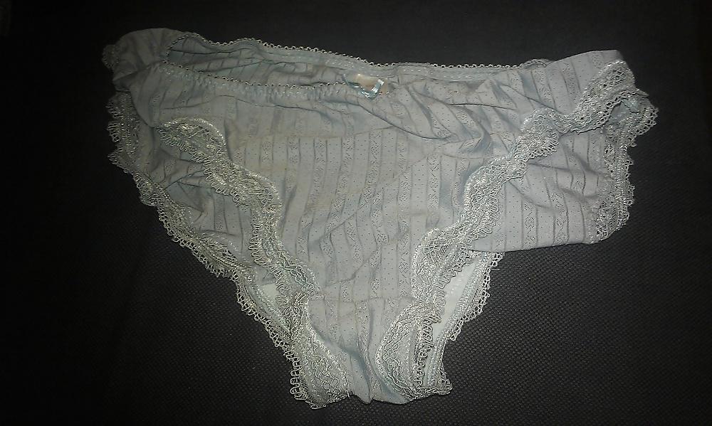 25P A friend's wife (and her lingerie)