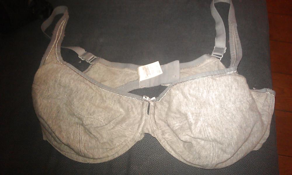 25P A friend's wife (and her lingerie)