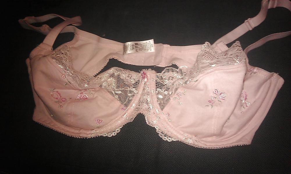 25P A friend's wife (and her lingerie)
