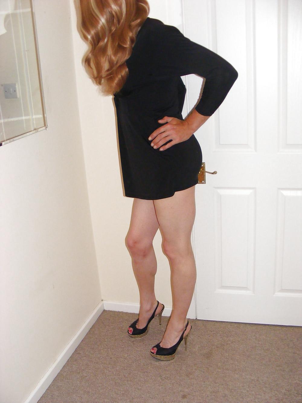 25P Monster dildo and high heels
