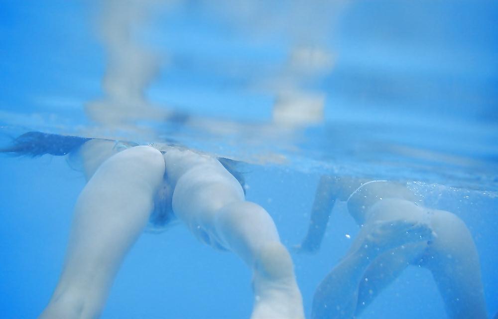 23P Swimming pool Party