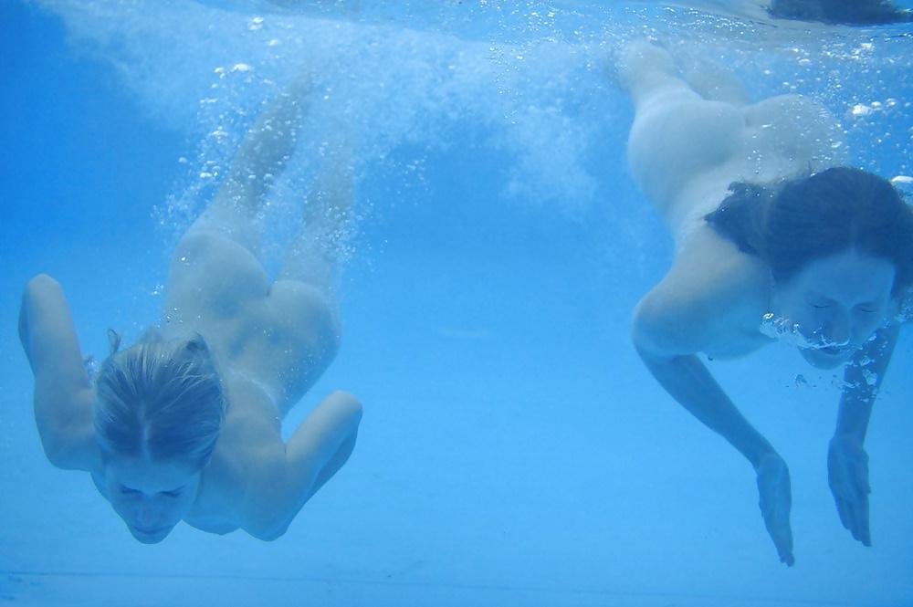 23P Swimming pool Party