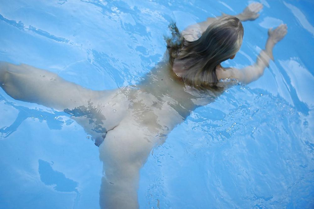 23P Swimming pool Party