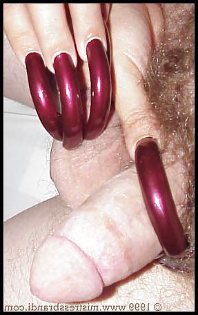 25P Long Fingernails
