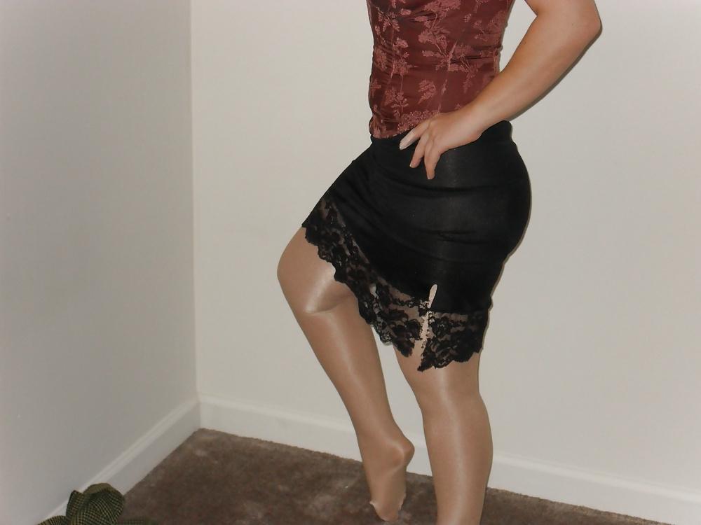 17P Shiny Pantyhose Wife 1