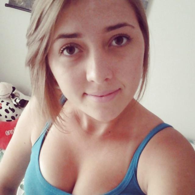11P Facebook Friend - Julia