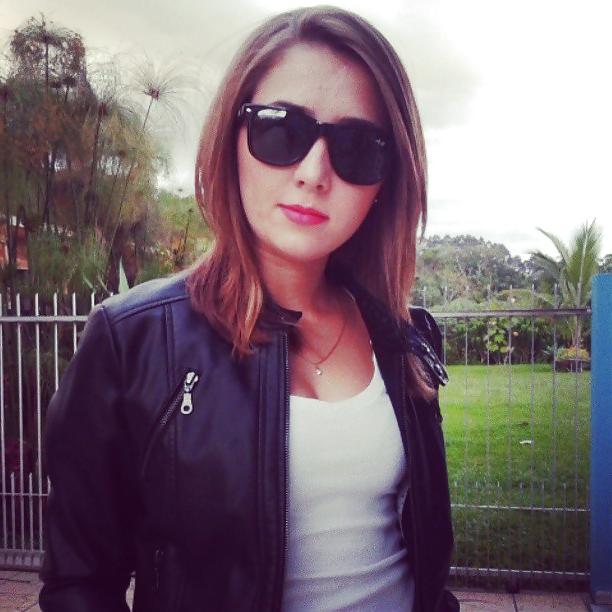 11P Facebook Friend - Julia