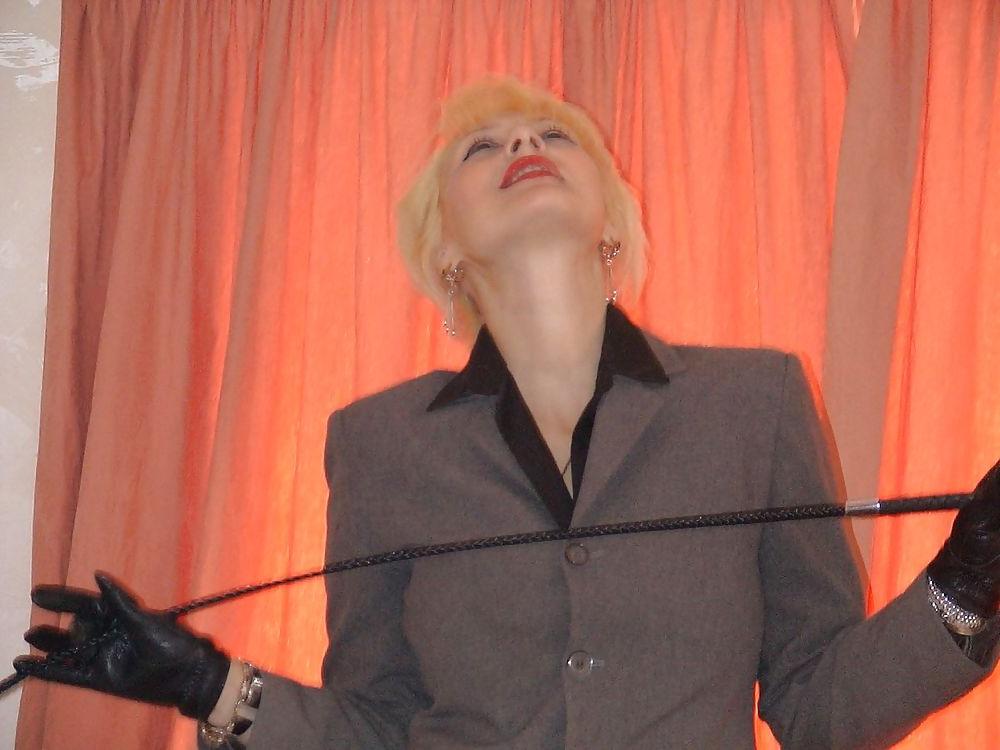 25P Hotlegs-fetish lady christina