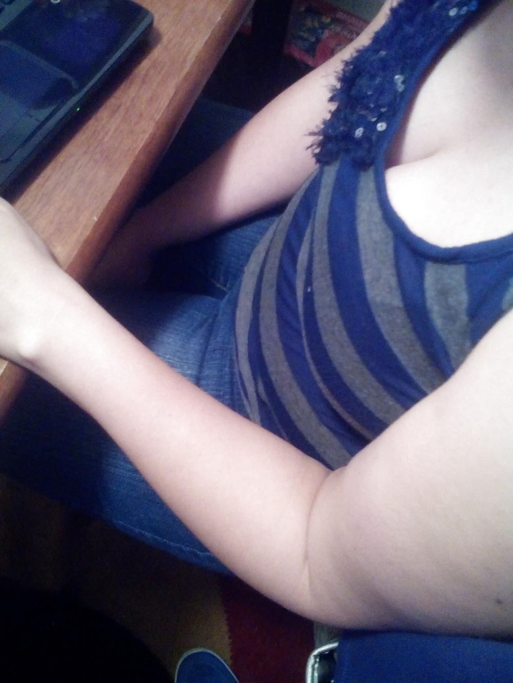 20P Down blouse & Tight Jeans 