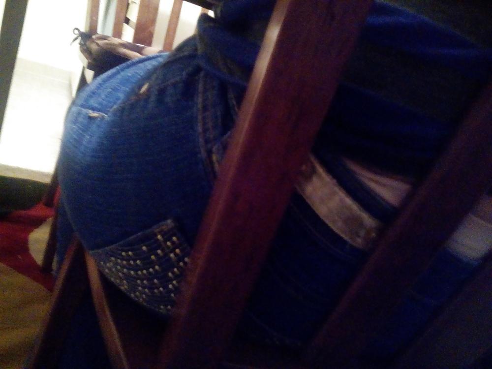 20P Down blouse & Tight Jeans 