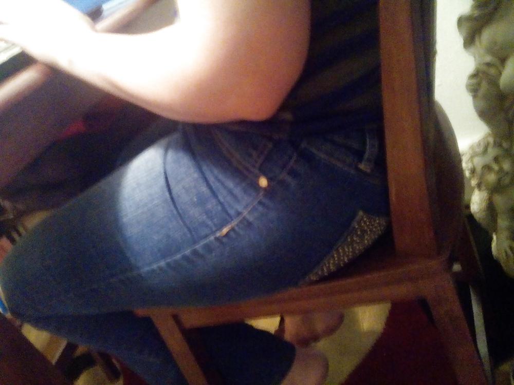 20P Down blouse & Tight Jeans 