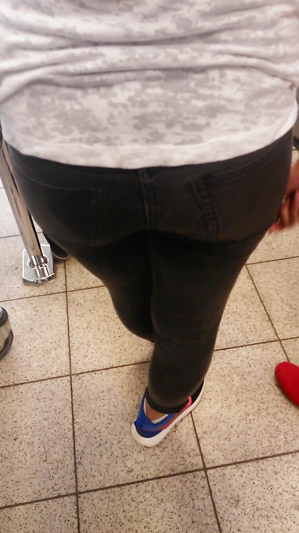 9P Jeans Ass Voyeur 2
