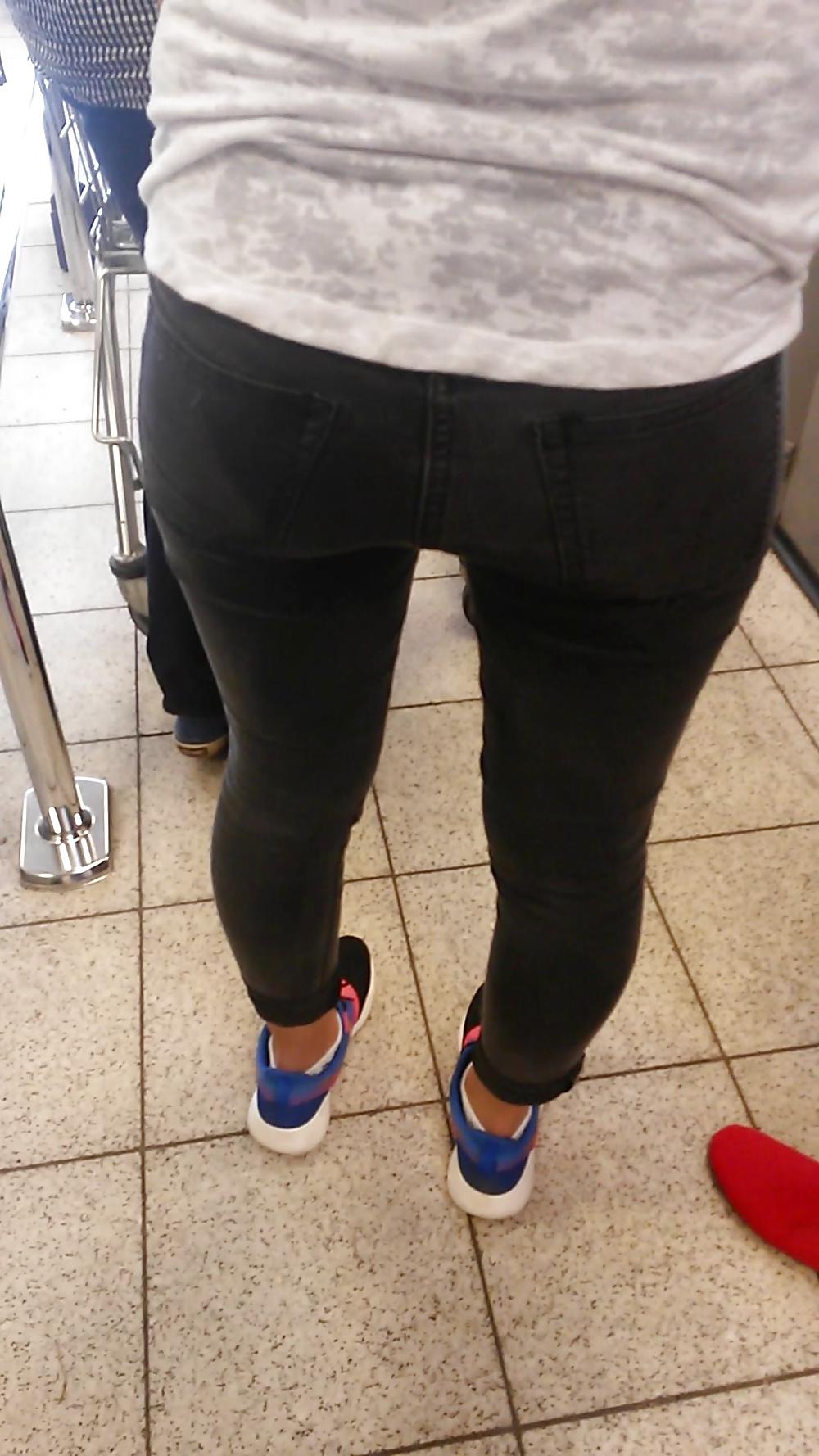 9P Jeans Ass Voyeur 2