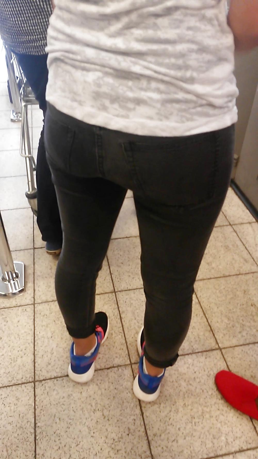 9P Jeans Ass Voyeur 2