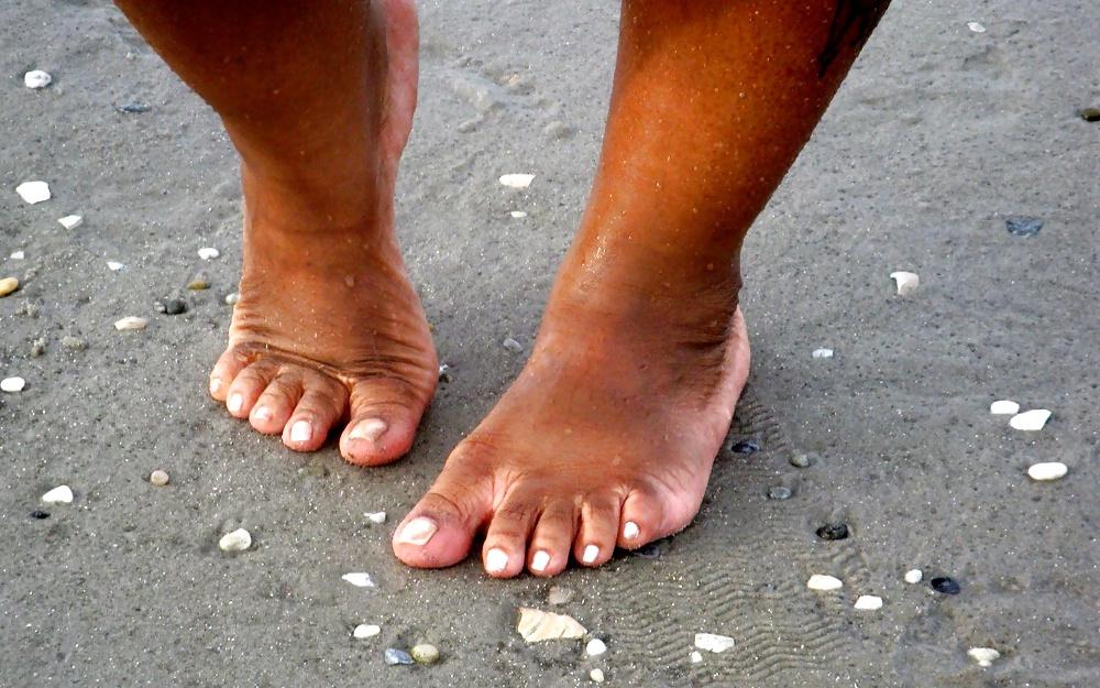 24P Calling All Foot Fetish lovers...