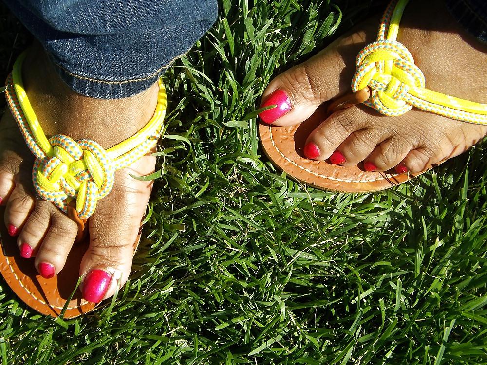 24P Calling All Foot Fetish lovers...