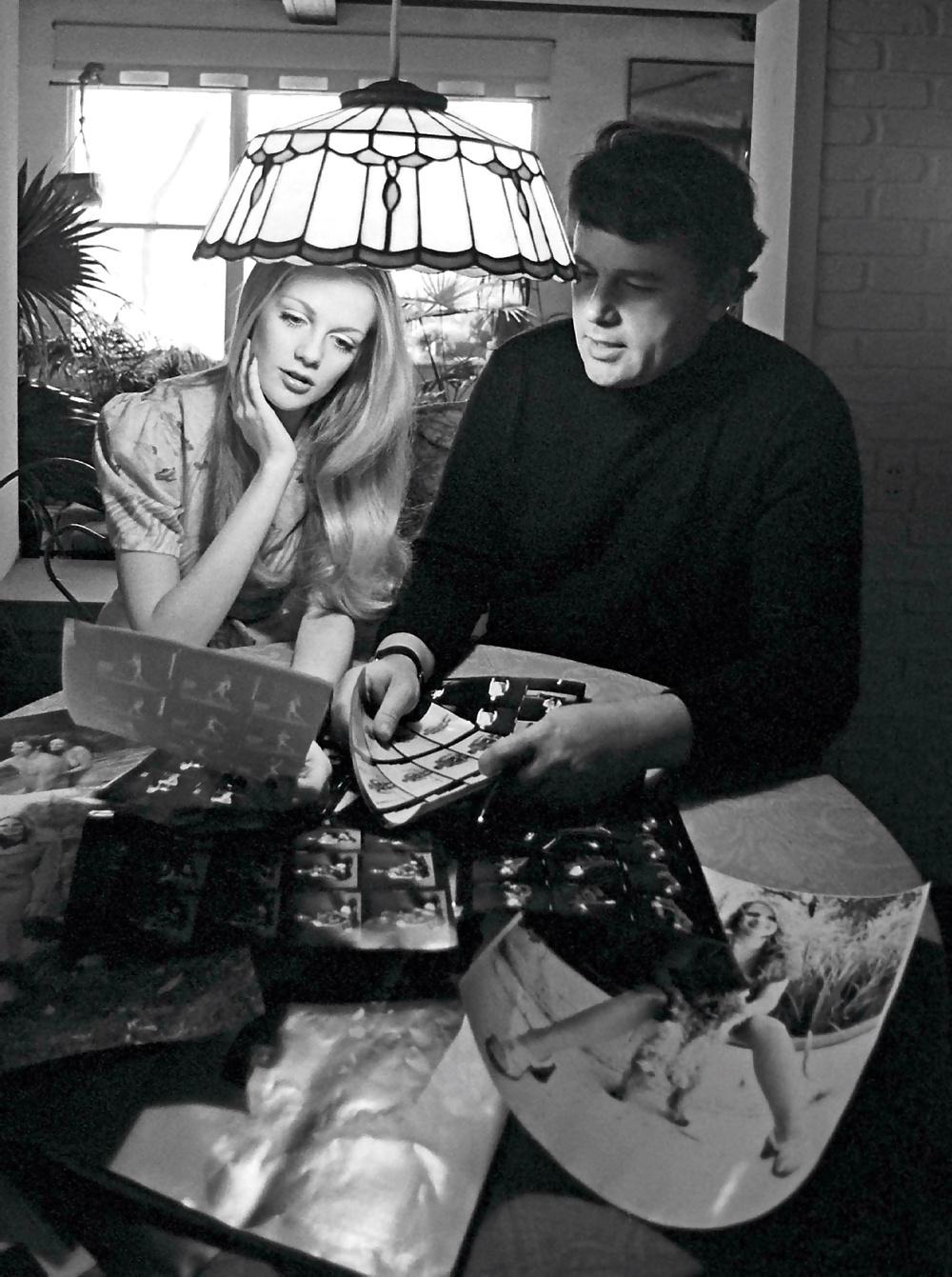 25P Classic Playboy Playmates of the 70's (Full Magazine)