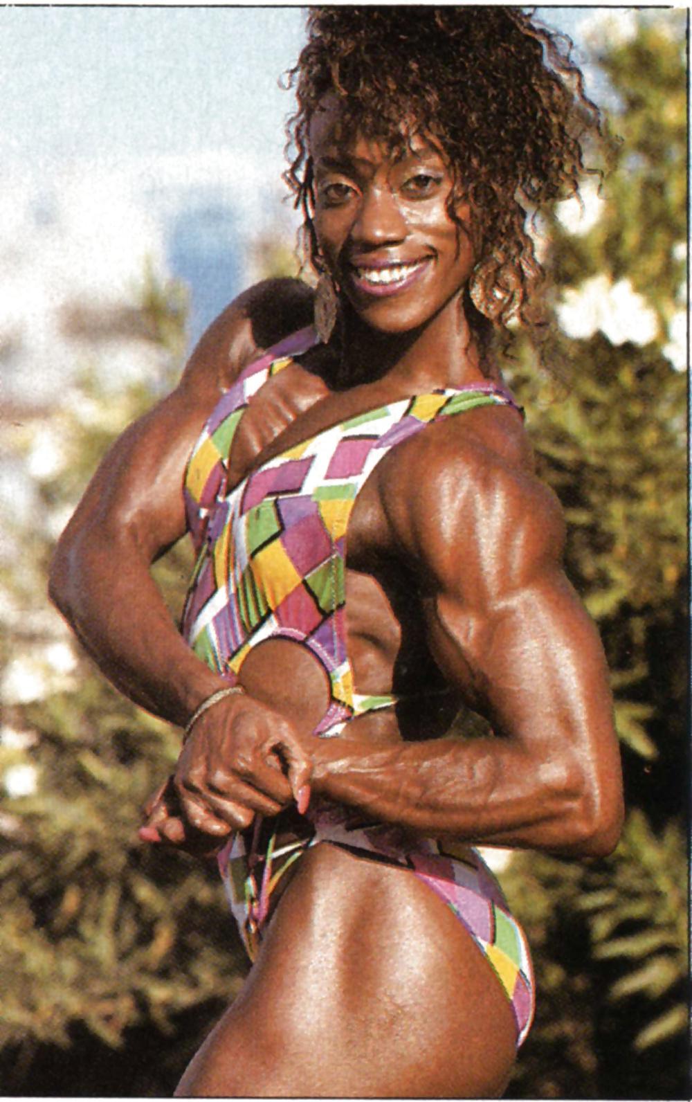25P Lenda murray  - female bodybuilder