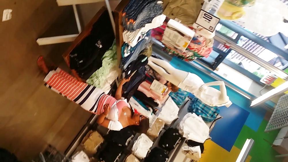 13P Ehrliche Dicke und schöne Brüste