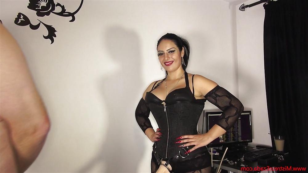 25P Lady Ezada IS GOD!