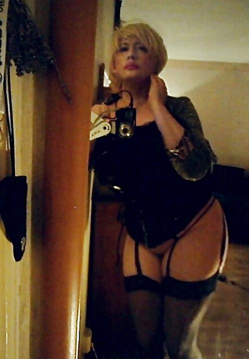 25P Monia Italian hungry asshole tranny