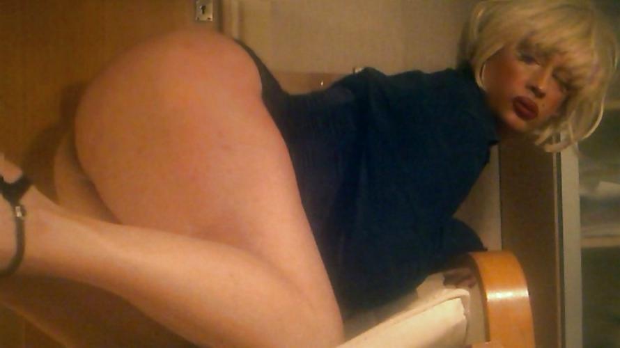 25P Monia Italian hungry asshole tranny