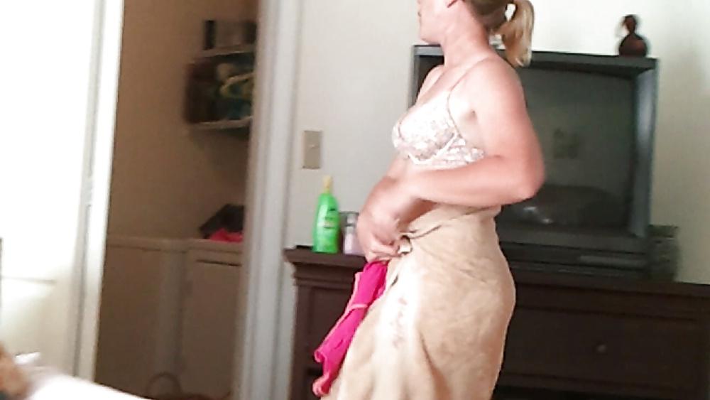 4P Amatuer melissa hidden cam
