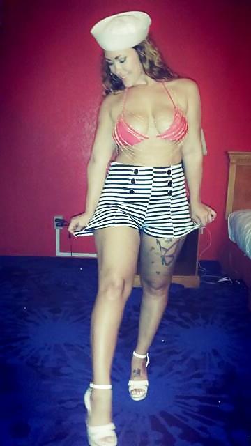 23P 20 something mom pawg