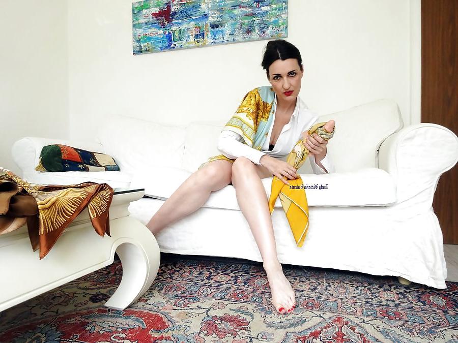 20P Silk Scarfs - Lady Victoria Valente