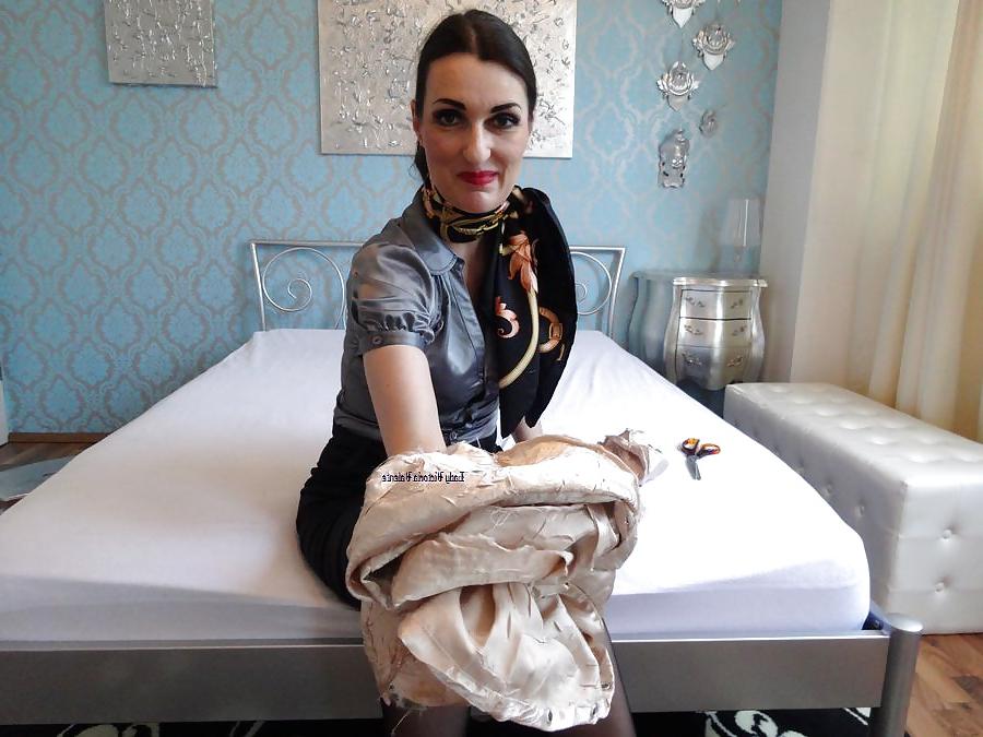 20P Silk Scarfs - Lady Victoria Valente