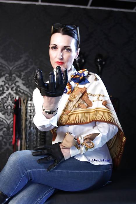 20P Silk Scarfs - Lady Victoria Valente