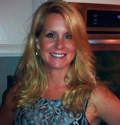 4P Mom's Friend Stays a Few Days - I Enjoy The Panties - 52 y o