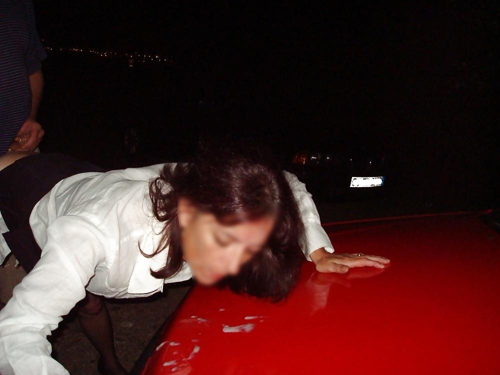 15P Bourgeoise offerte a 3 hommes en dogging